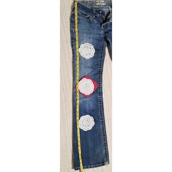 Ariat REAL 26L Crochet Patch Jeans Women Boho Western Cowgirl Flare Denim - Picture 14 of 17